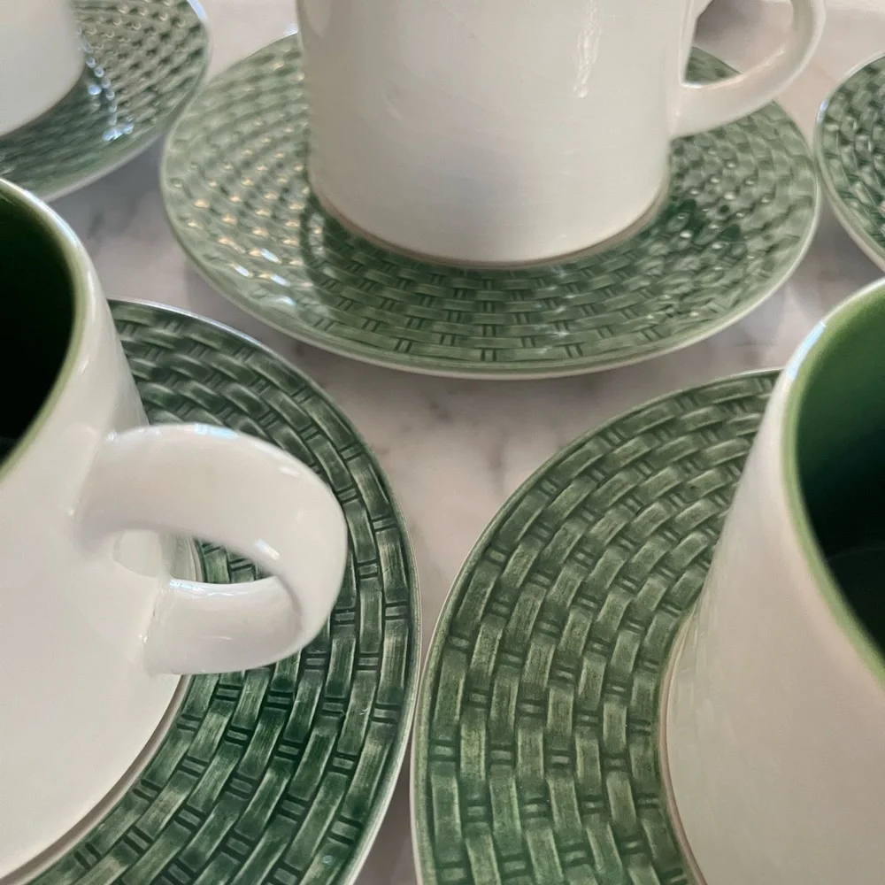 Pier 1 Stackable Coffee Mug & Basket Weave Green/white Saucer Set Of 6 Italy